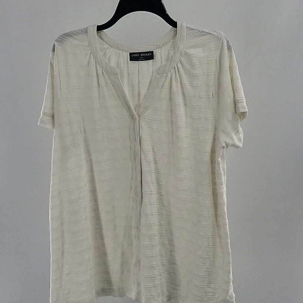 Cream Lane Bryant Short Sleeve Buttoned Up Women's Top